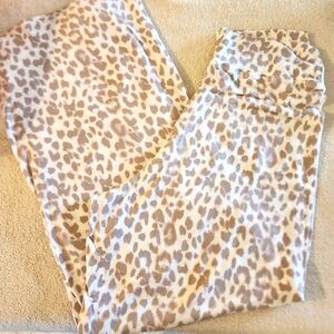 PINK Victoria's Secret Animal Print Leggings